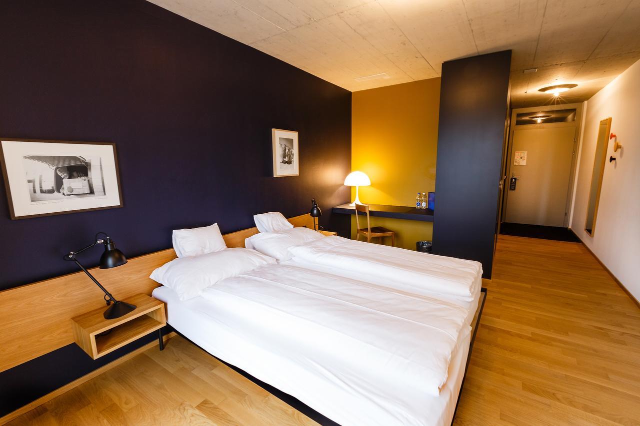 Hotel Zwiback ดูเบนดอร์ฟ ภายนอก รูปภาพ